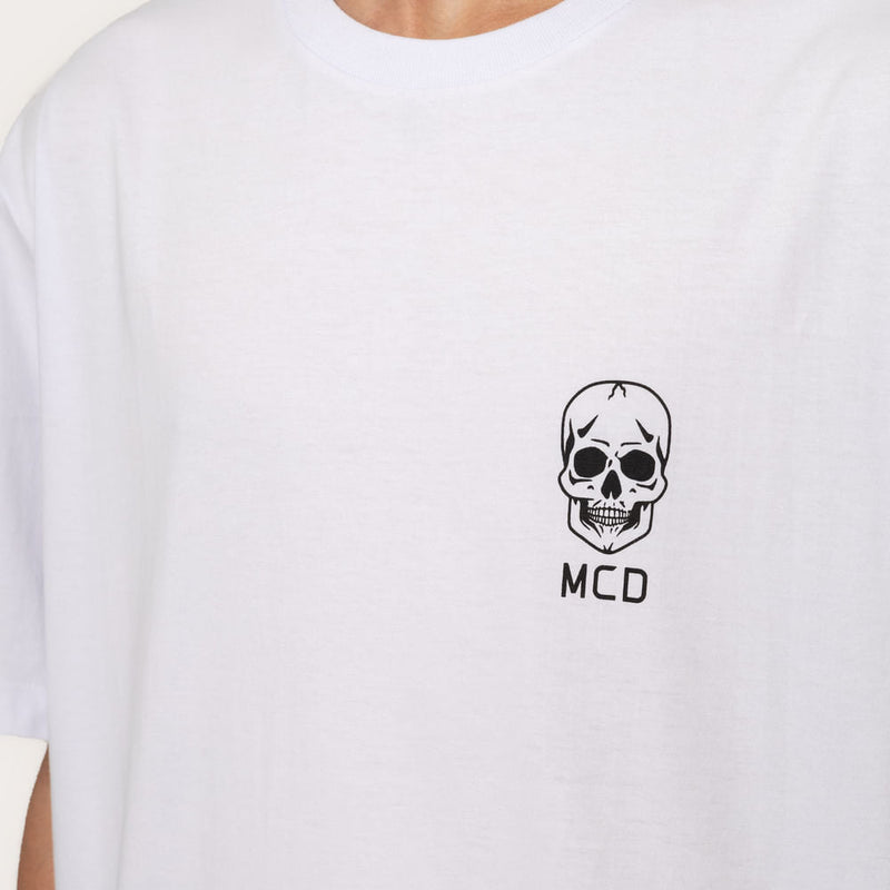 Camiseta Regular MCD Logo Caveira